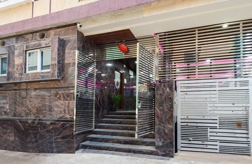 Hyderabad House | DeluxeKokapet Near GAR