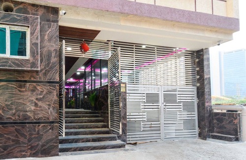 Hyderabad House | DeluxeKokapet Near GAR