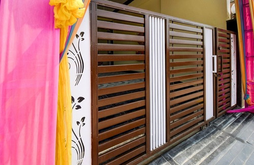 Gorakhpur House | DeluxeRed Chilly 2.O Hotel & Banquet