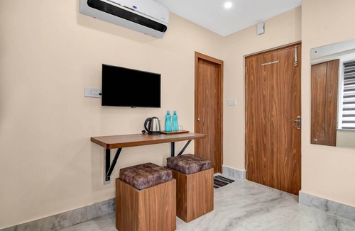 Thakurpukur House | DeluxeTollygunge Metro Station Kolkata