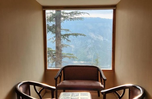 Theog Bed & Breakfast | Deodar Bliss-Kufri Hill View Retreat