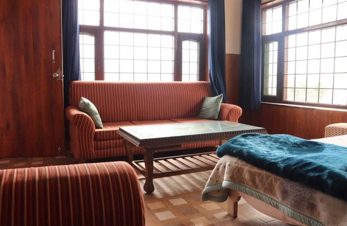 Bullawala Hotel | Deodar Cottage | Scenic View, next to nature!