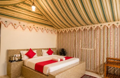 Kanoi Resort | desert Galaxy Camp family Luxury Camp