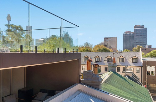 Darlinghurst House | Designer Darlinghurst Retreat | Garage Parking