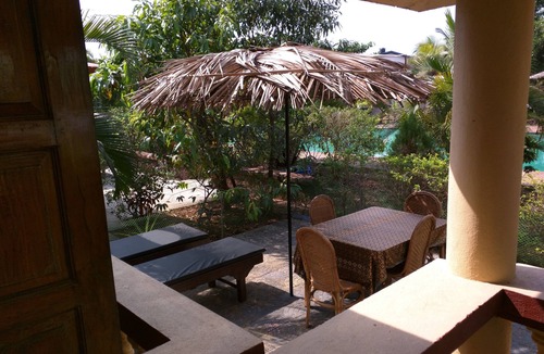 Varca House | Detached 2 Bed 2 Bath Bungalow with private patio, gardens, and very large pool