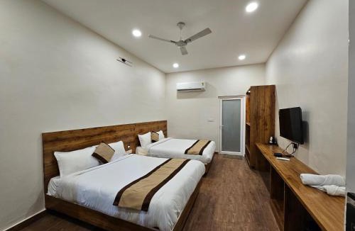 Gwalior Hotel | Devki Grand Hotel