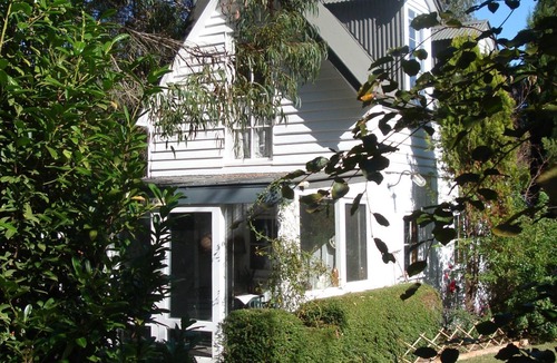 Burradoo Cottage | * DEVON COTTAGE * Bowral - Unique Accommodation