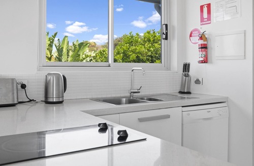 Diamond Beach Apartment | Diamond Beach Beachfront Family Apt