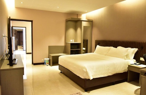 Chowgacha Hotel | Divine Center