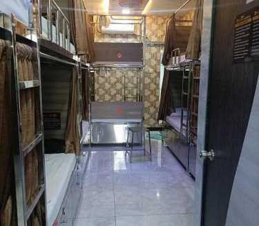 Mumbai Hostel | Divine Homes AC Dormitory