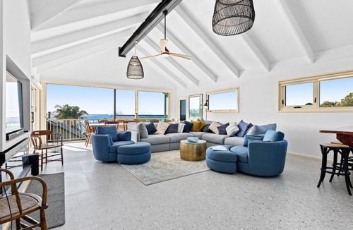 Dalmeny House | Dollini Views - Unit 2 - 14 Jocelyn St, Dalmeny