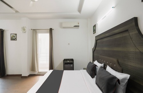 Sushant Lok Hotel | Dormy Villa By Dreamz Hospitality