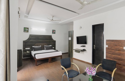 Sushant Lok Hotel | Dormy Villa By Dreamz Hospitality