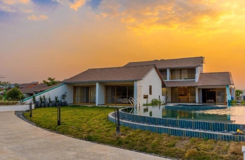Igatpuri Apartment | Double Room #4