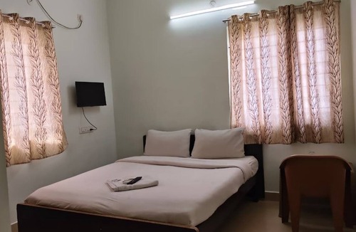 Sholinganallur Hotel | DP Residency