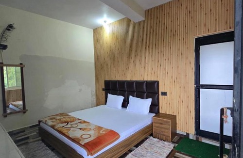 Ranikhet Hotel | DWARIKA HOTEL