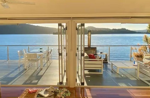 Bar Point House | Dyarubbin - a guest favourite. On the rivers edge.