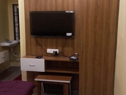 Dwaraka Nagar Cabin | E Lodge