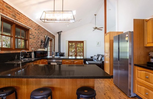 Callala Bay House | Eagles Point - Water Views - Pet Friendly