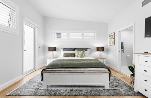 Ettalong Beach House | Easy Stroll - Ettalong Beach
