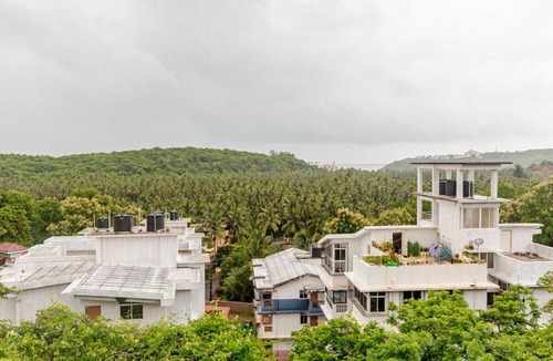Chicolna Apartment | Edelweiss Apartments Near Beach and Airport
