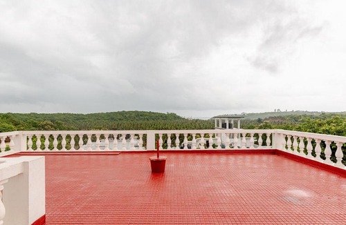 Chicolna Apartment | Edelweiss Apartments Near Beach and Airport