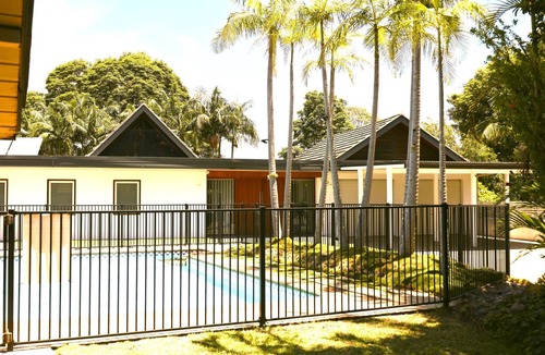 Coffs Harbour House | Eden's Hideaway - luxury living with salt water pool