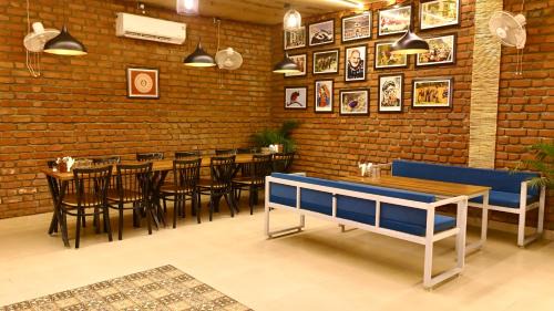Bail Parao Hotel | Eeja Resto and Cafe