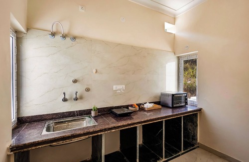 Bedla Villa | ELIVAAS Mandovar 4Room with Common Pool