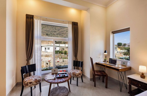 Bedla Villa | ELIVAAS Mandovar 4Room with Common Pool