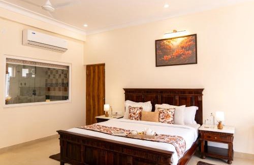 Bedla House | ELIVAAS Mandovar Mountain Valley Retreat Pet-friendly Suite Room with Shared Pool, Garden, Restaurant & Hill Views