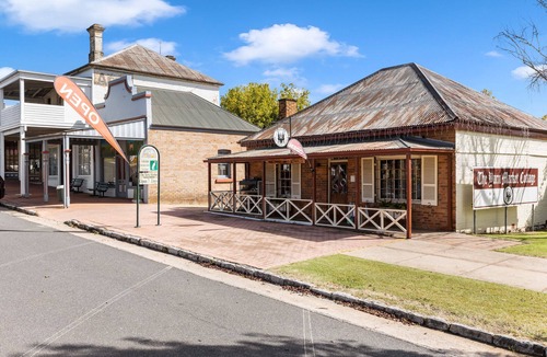 Molong House | Emu Paddock