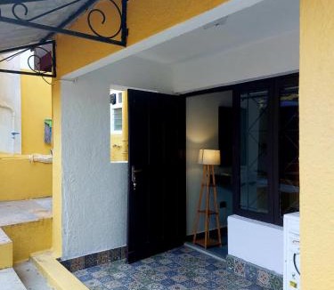 Dona Paula House | Encontro Homestays