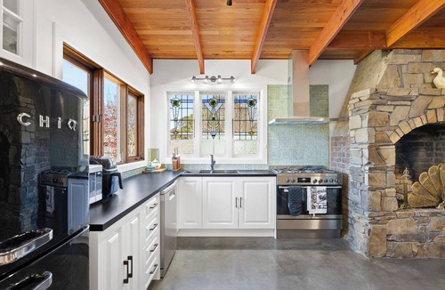 Bodalla House | Escape to Cambathin Farm Stay!