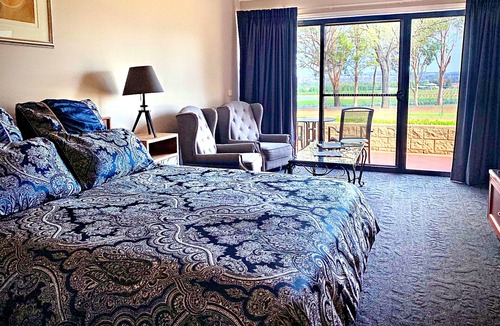 Pokolbin Hotel | Estate Tuscany