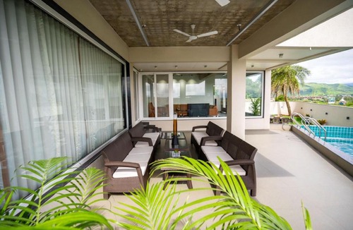 Igatpuri Hotel | Evara Sky Jacuzzi Villa