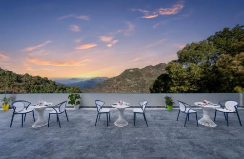 Kasauli Hotel | Evening Sky Hotel - Kasauli !