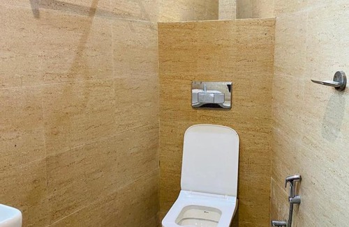 Bullawala Hotel | Evia Stayz 5 Min Drive to Railway Station
