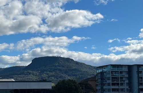 Wollongong CBD Apartment | Executive Beach pad