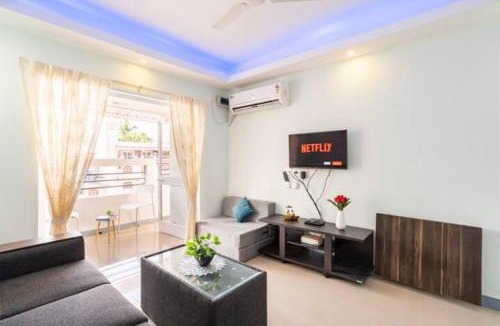 Fatona Apartment | Experience Blissful Living Your Perfect One Bedroom Apartment with AC, Wi-Fi, Gym & Only 5 Minutes from the Beach