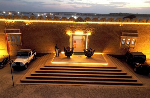 Amar Sagar Pol Apartment | Experience the Best Jaisalmer Desert Safari & Luxury Camp Stay