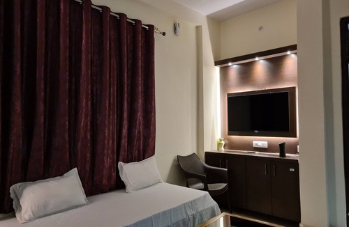 Varanasi Bed & Breakfast | "Experience the Grace of Varanasi: Your Home Away from Home"