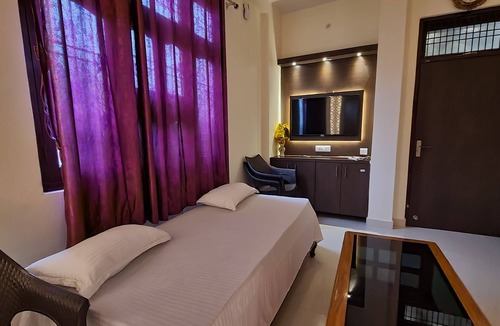 Varanasi Bed & Breakfast | "Experience the Grace of Varanasi: Your Home Away from Home"
