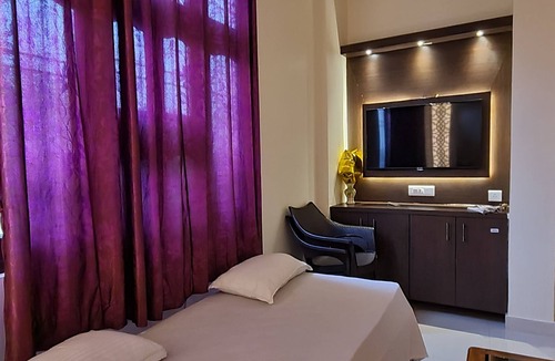 Varanasi Bed & Breakfast | "Experience the Grace of Varanasi: Your Home Away from Home"