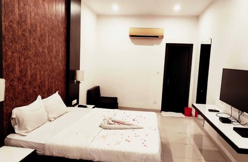 Kolaghat Hotel | EXPRESS FOOD PLAZA