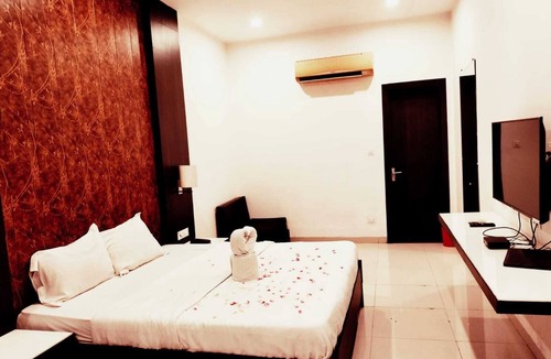 Kolaghat Hotel | EXPRESS FOOD PLAZA