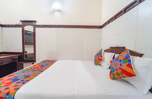 Kaloor Hotel | Fabexpress Ascot