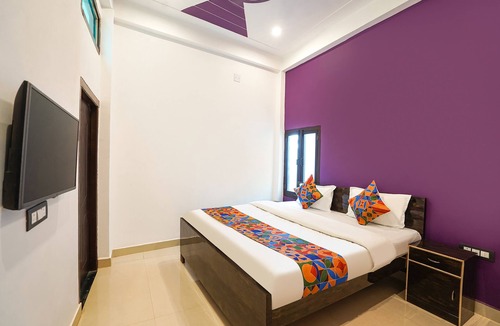 Faizabad Hotel | FabExpress Awadh Royal