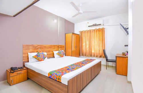 Wakad Hotel | Fabexpress Gavoriel Stays