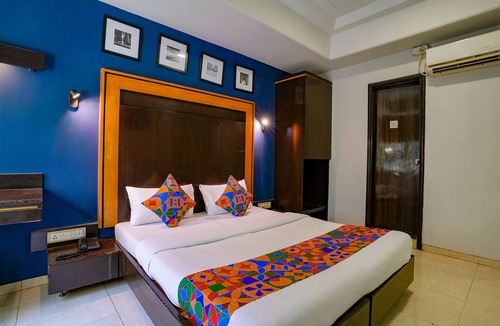 Mumbai Hotel | FabExpress Manas Residency